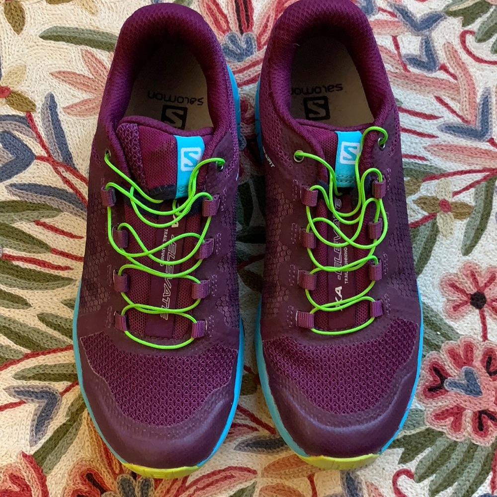 Salomon elevate sneakers